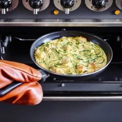 GreenPan Cambridge Hapjespan Met Deksel 24cm - Zwart - Inductie - PFAS-vrij -Keukenpotten Winkel 1200x1200 1039