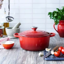 Le Creuset Gietijzeren Braadpan - 26cm 5,3 L - Kersenrood -Keukenpotten Winkel 1200x1200 1077