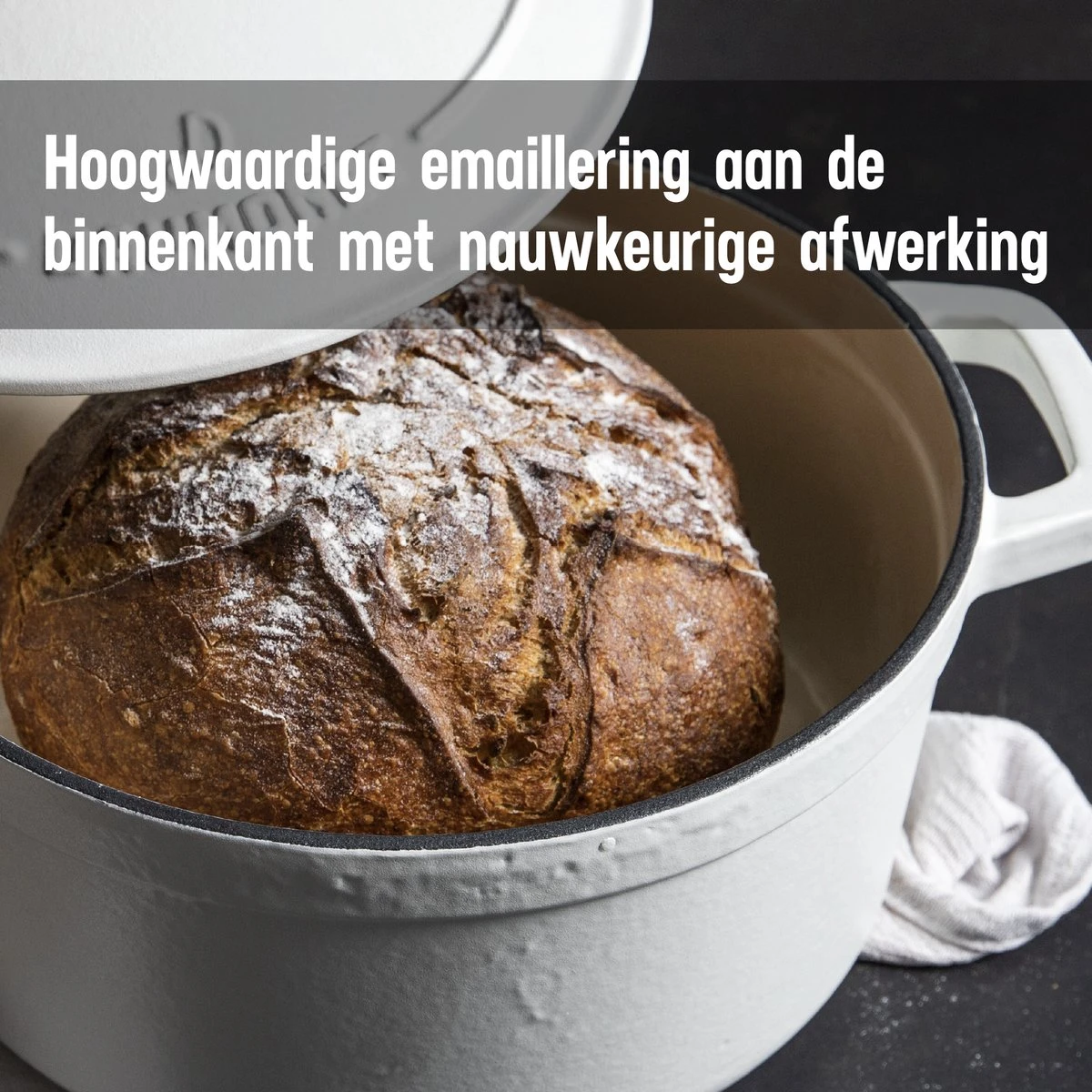 Daumonet Carême Blanc Gietijzeren Braadpan - Sudderpan Wit - Rond - Ø 26 Cm - 4,4 Liter - 100% PFAS & PFOA Vrij - Emaille - Geschikt Voor Alle Warmtebronnen - Elektrisch - Gas - Halogeen - Inductie - Keramisch - Vaatwasserbestendig 10 Daumonet Carême Blanc Gietijzeren Braadpan - Sudderpan Wit - Rond - Ø 26 Cm - 4,4 Liter - 100% PFAS & PFOA Vrij - Emaille - Geschikt Voor Alle Warmtebronnen - Elektrisch - Gas - Halogeen - Inductie - Keramisch - Vaatwasserbestendig - Afbeelding 10