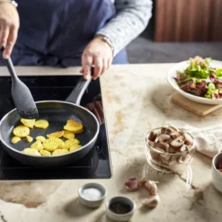 Demeyere Alu Classico 3 Koekenpan – Ceraforce Antikleefpan - Inductie – 20 Cm - PTFE En PFAS Vrij 10 Demeyere Alu Classico 3 Koekenpan – Ceraforce Antikleefpan - Inductie – 20 Cm - PTFE En PFAS Vrij -Keukenpotten Winkel 1200x1200 234