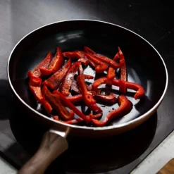 Nuovva Koperen Koekenpan - Keramische Antikleeflaag – Houten Handvat Koekenpan - Ø 24 Cm Inductie - PTFE-vrij -Keukenpotten Winkel 1200x1200 414