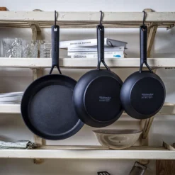 KitchenAid Classic Forged Aluminium Koekenpan ø20cm - Zwart - Inductie - Anti-aanbak -Keukenpotten Winkel 1200x1200 435