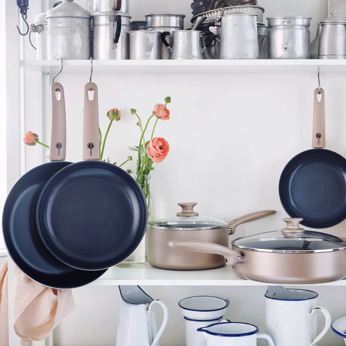 GreenPan Cambridge Koekenpan 30cm - Brons - Inductie - PFAS-vrij 8 GreenPan Cambridge Koekenpan 30cm - Brons - Inductie - PFAS-vrij - Afbeelding 8