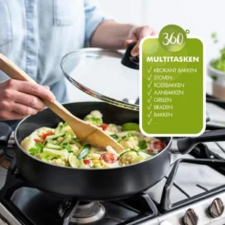 GreenPan Memphis Keramische Koekenpannenset - Ø24 + Ø28 Cm - PFAS-vrij 35 GreenPan Memphis Keramische Koekenpannenset - Ø24 + Ø28 Cm - PFAS-vrij -Keukenpotten Winkel 1200x1200 467