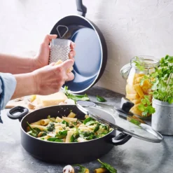 Greenpan Torino Keramische Hapjespan - 28 Cm - Met Glazen Deksel -Keukenpotten Winkel 1200x1200 953