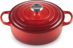 Le Creuset - Gietijzeren - Lage Braadpan - 24cm - Kersenrood 32 Le Creuset - Gietijzeren - Lage Braadpan - 24cm - Kersenrood -Keukenpotten Winkel 1200x785 3
