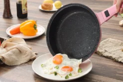 Royalty Line Inductie Pannenset - Luxe 14-delige Pannenset Marmeren Coating - Pannen Met Afneembare Handvaten - Oven-Ready - PFAS-Vrij - Voor Alle Warmtebronnen - Afneembare Koudgrepen - Antiaanbaklaag - Koekenpan Met Glazen Deksels - Roze -Keukenpotten Winkel 1200x799 81