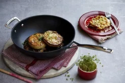 LE CREUSET - Les Forgees - Wokpan 30cm -Keukenpotten Winkel 1200x800 158