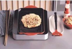 Le Creuset - Gietijzeren Grillplaat - 32x22cm - Kersenrood -Keukenpotten Winkel 1200x807 6