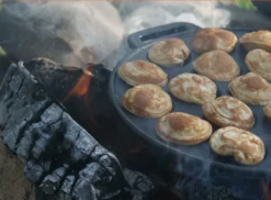 The Windmill Poffertjespan 30 Cm Gietijzer 2,3 Kg Zwart -Keukenpotten Winkel 1200x884 1