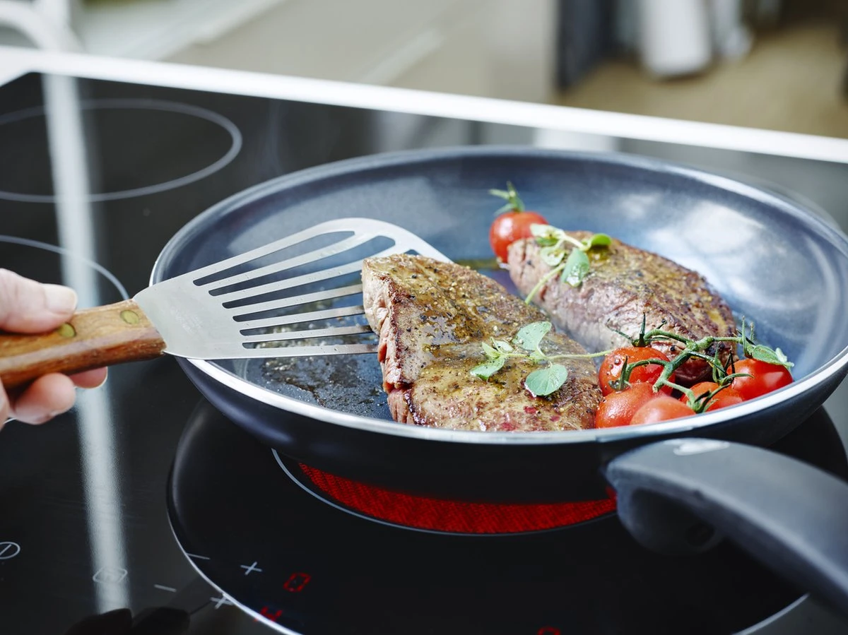 GreenPan Cambridge Koekenpannenset Ø 24cm + Ø 28cm - Zwart - Inductie - PFAS-vrij 10 GreenPan Cambridge Koekenpannenset Ø 24cm + Ø 28cm - Zwart - Inductie - PFAS-vrij - Afbeelding 10