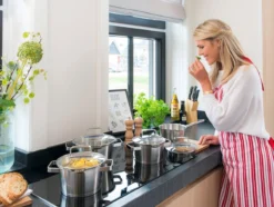 Sola Pannenset Diamond - 4 Delig - Ø 16,16,18,20 Cm - Zilver - RVS - Sandwichbodem 17 Sola Pannenset Diamond - 4 Delig - Ø 16,16,18,20 Cm - Zilver - RVS - Sandwichbodem -Keukenpotten Winkel 1200x906 5