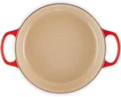 Le Creuset - Gietijzeren - Lage Braadpan - 24cm - Kersenrood 33 Le Creuset - Gietijzeren - Lage Braadpan - 24cm - Kersenrood -Keukenpotten Winkel 1200x963 2