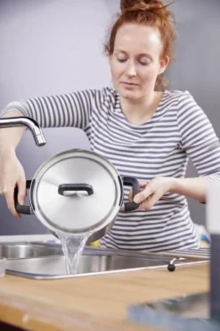 BK Flow Cool Pannenset - 4-delig – RVS Deksels - Veilig Afgietsysteem - Geschikt Voor Alle Warmtebronnen -Keukenpotten Winkel 799x1200 1