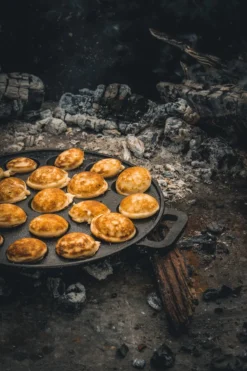 The Windmill Poffertjespan 30 Cm Gietijzer 2,3 Kg Zwart -Keukenpotten Winkel 800x1200 14